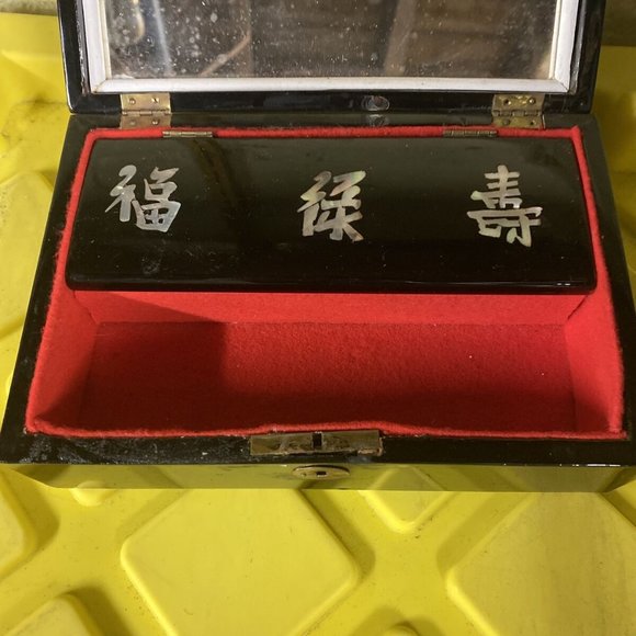 Chinese Black Lacquer Jewelry Box with Mother of Pearl Inlay Scenic Mirrored - Picture 3 of 6